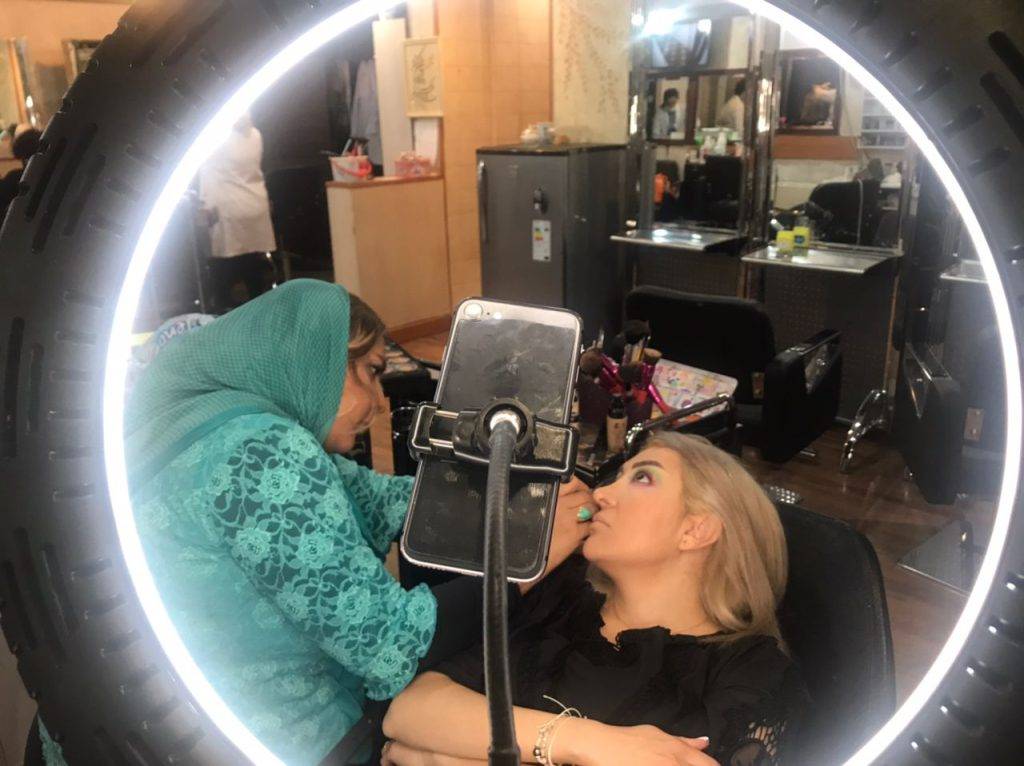 فرصت های شغلی برای هنرآموزان ما در بهترین آموزشگاه آرایشگری زنانه تهران