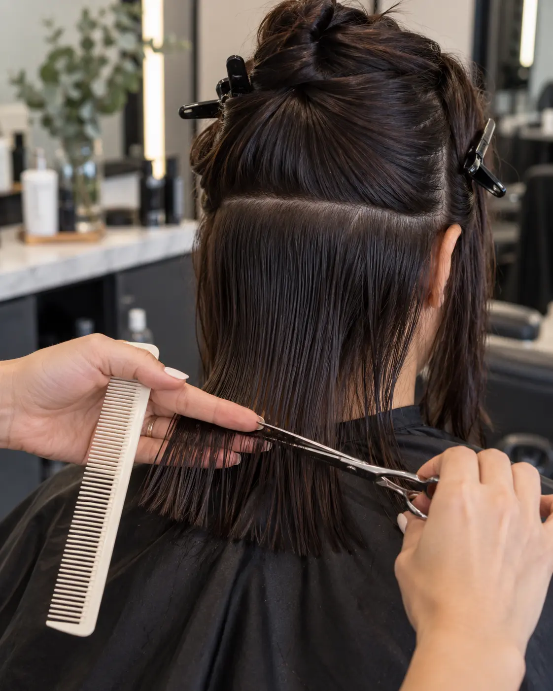 تقسیمبندی مو در کوتاهی هاش کات آموزش کوتاهی هاش کات با تقسیمبندی حرفهای مو